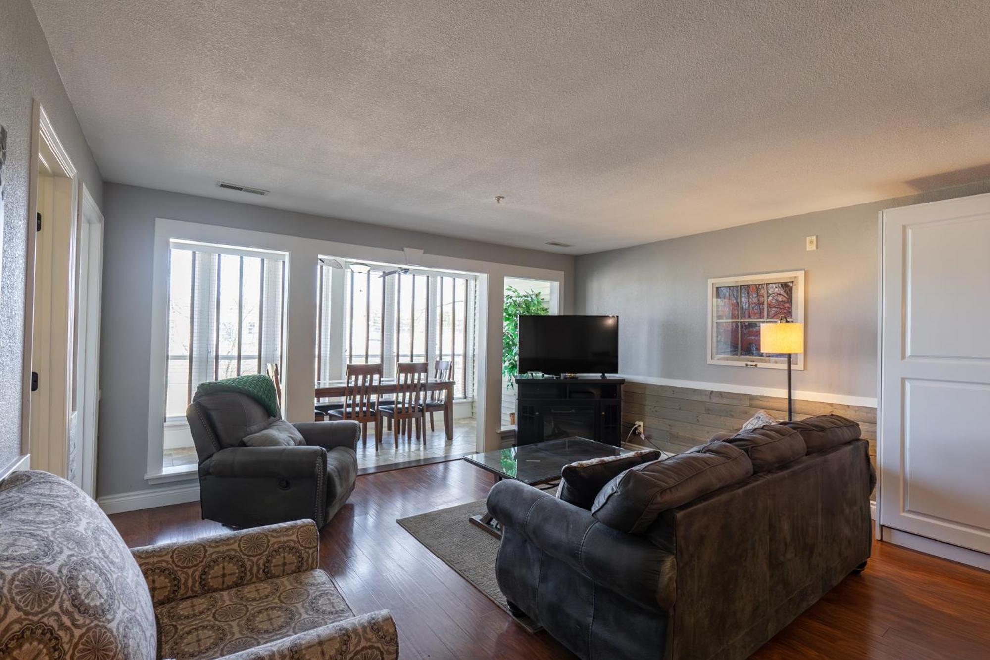 2Br Walk-In Condo - Near The 76 Strip - Free Wifi - Pool - Free Tickets Included - Clb-3 Branson Eksteriør bilde